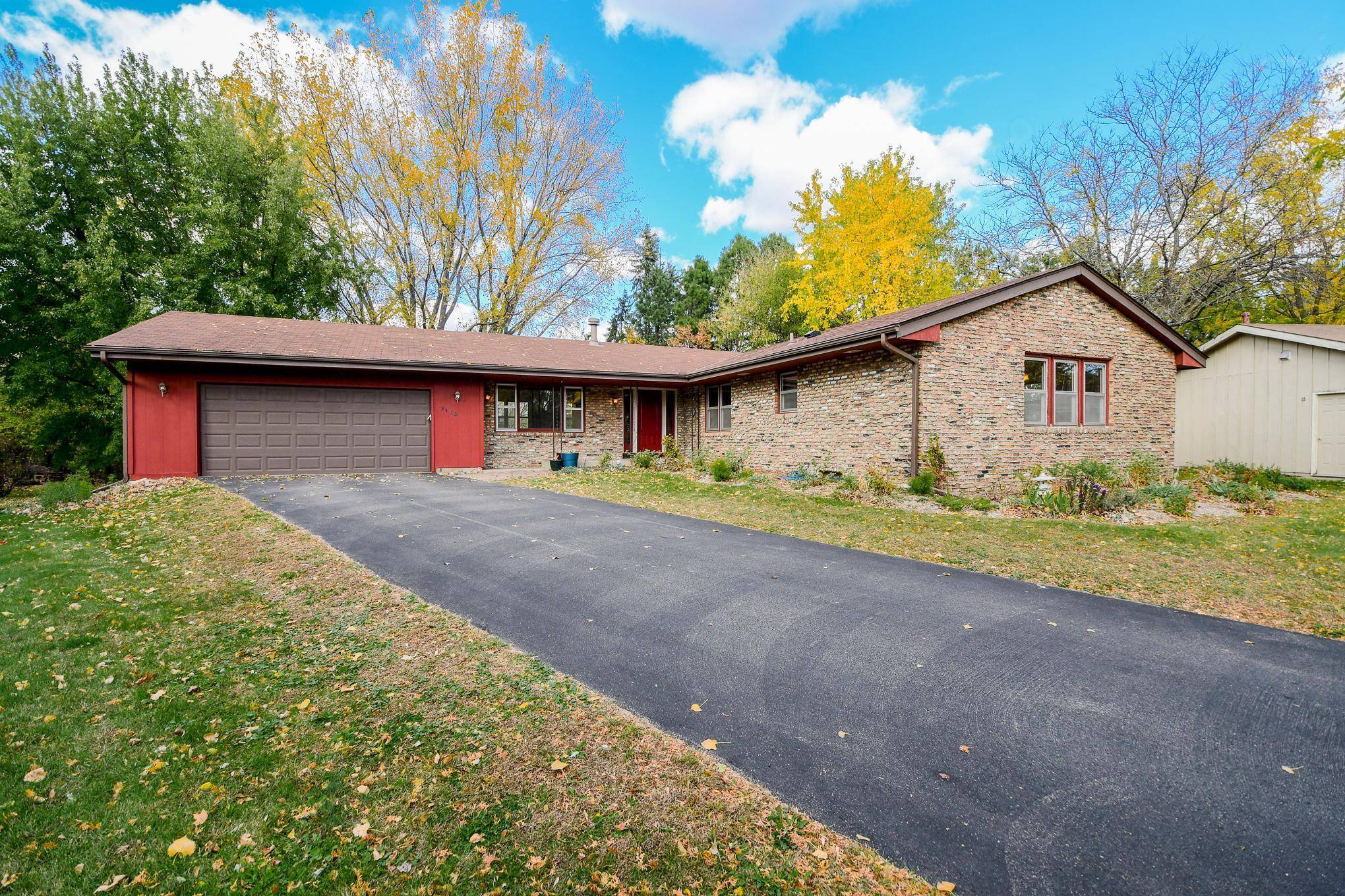 Burnsville, MN 55337,3110 Red Oak CIR N