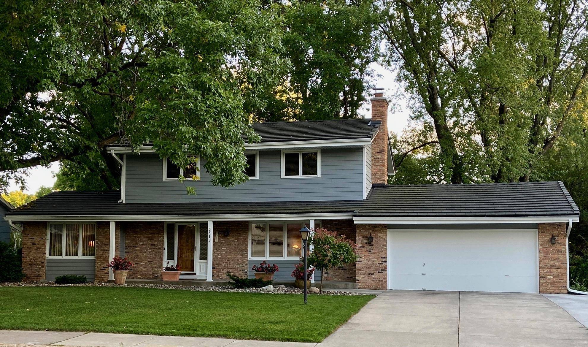 Edina, MN 55439,5513 Valley LN