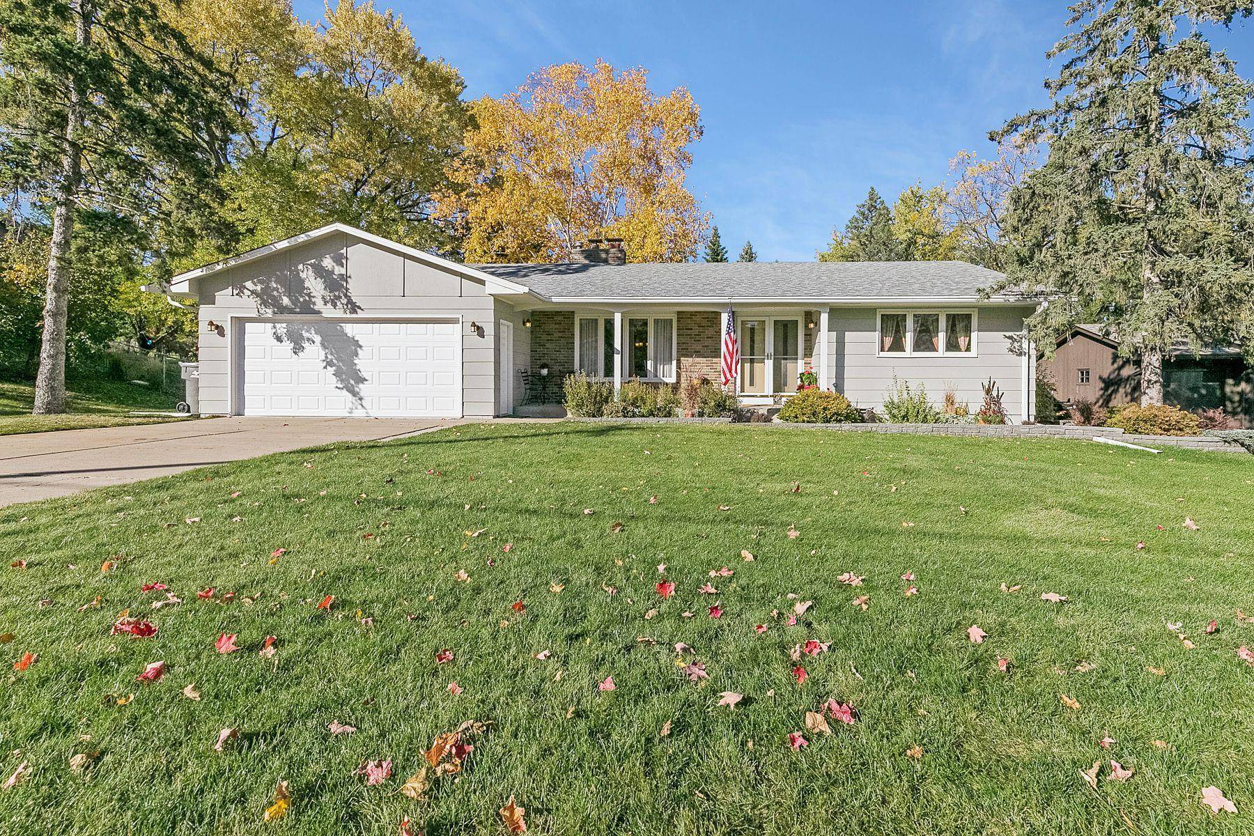 Edina, MN 55439,5716 W 70th ST