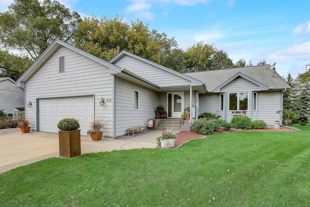 Chaska, MN 55318,1656 Royal Oak DR