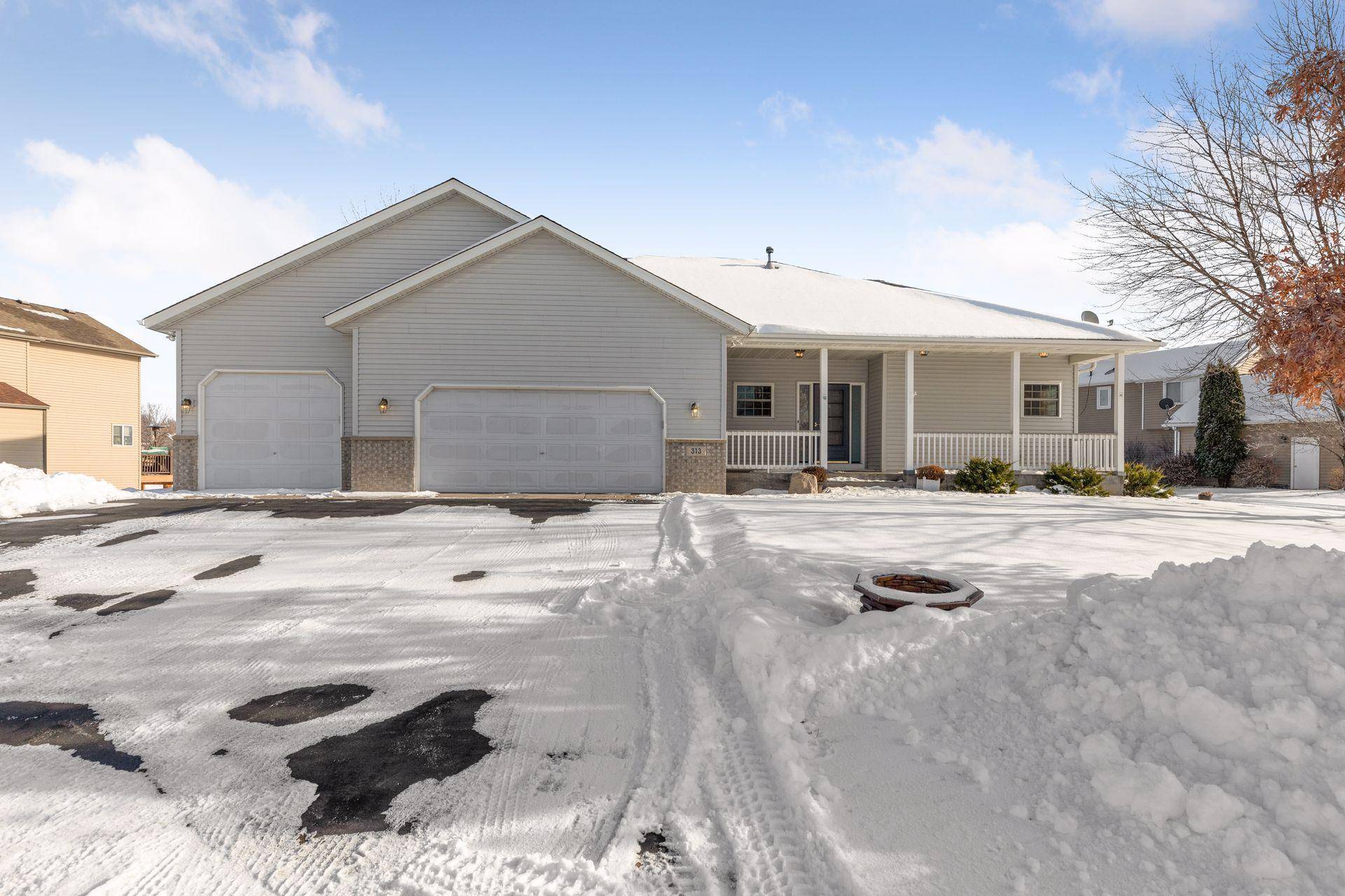 Saint Michael, MN 55376,313 Edelweiss CIR NW