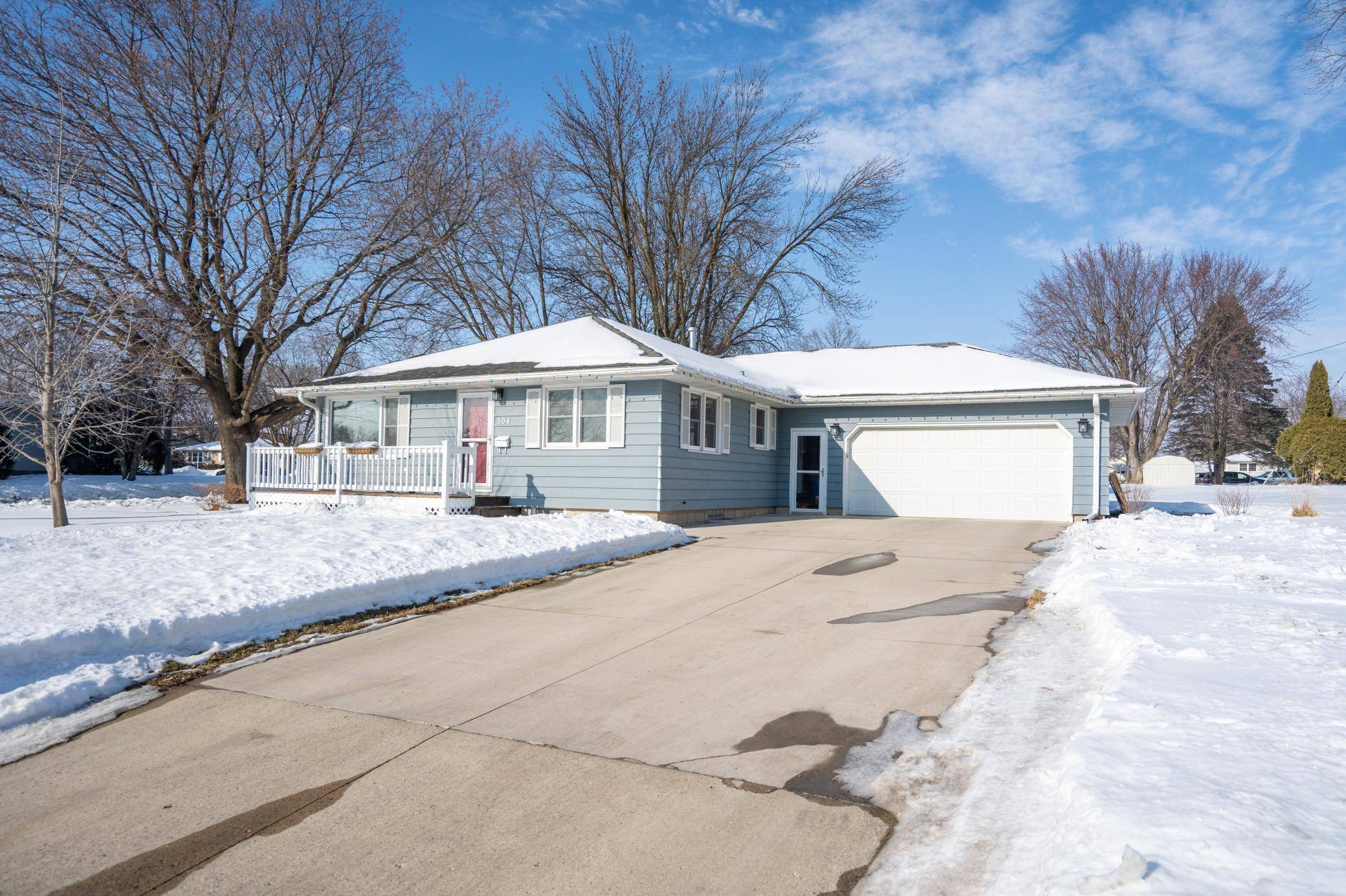 Owatonna, MN 55060,504 NE 12th ST NE