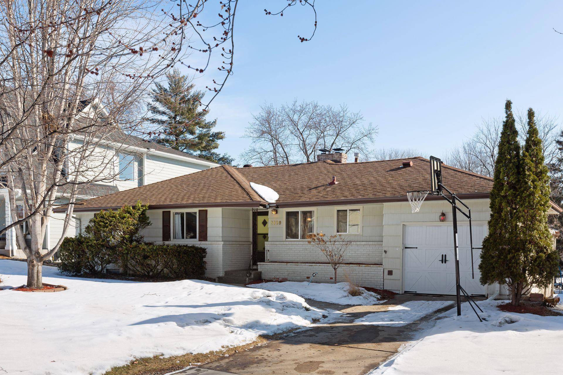 Edina, MN 55410,5829 Chowen AVE S