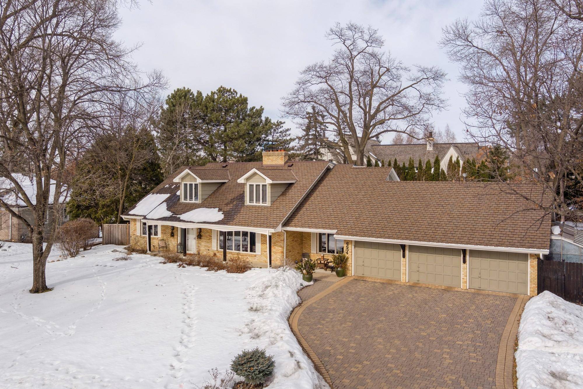 Edina, MN 55436,6654 Parkwood RD