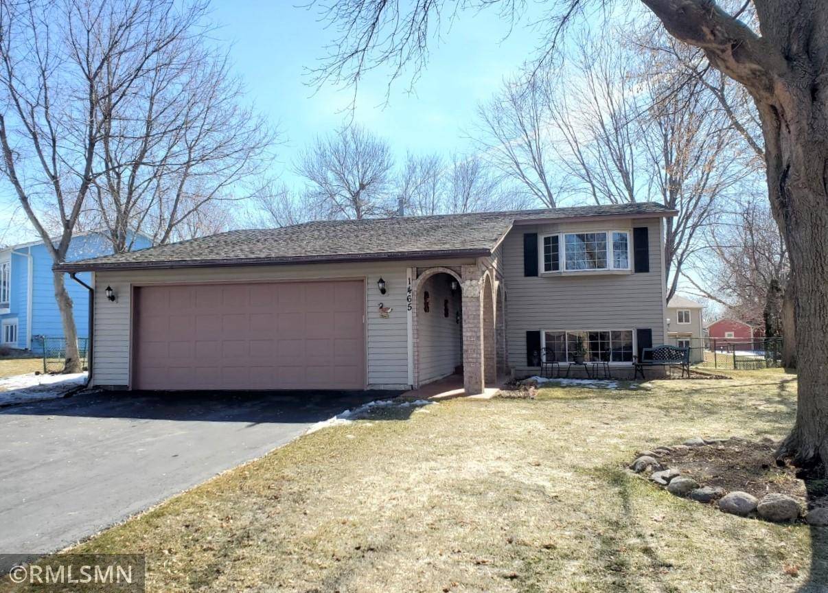 Chaska, MN 55318,1465 Meadow LN