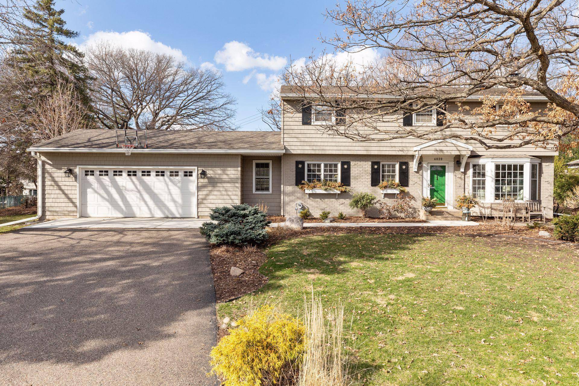 Edina, MN 55436,6020 Leslee LN