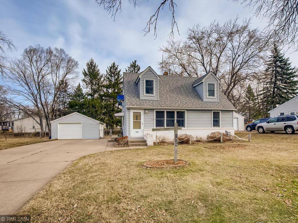 Maplewood, MN 55109,1429 County Road B E