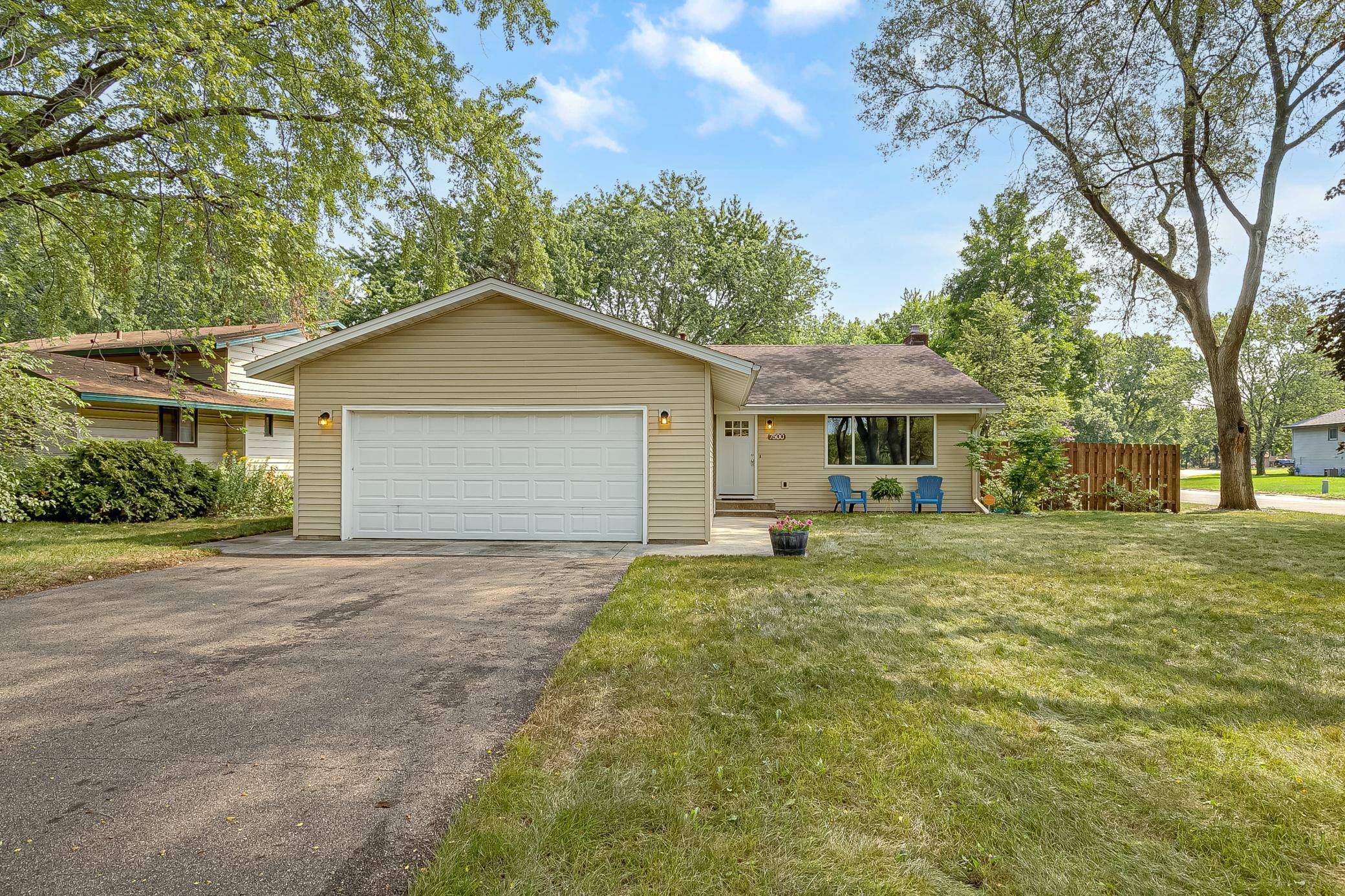 Brooklyn Park, MN 55444,7500 N Meadowwood CT