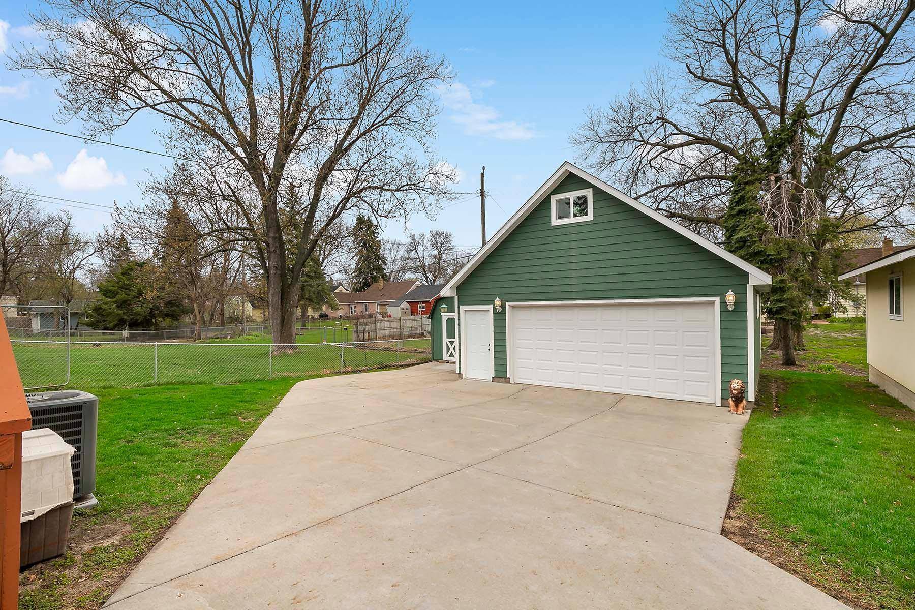 Edina, MN 55343,406 Jefferson AVE S