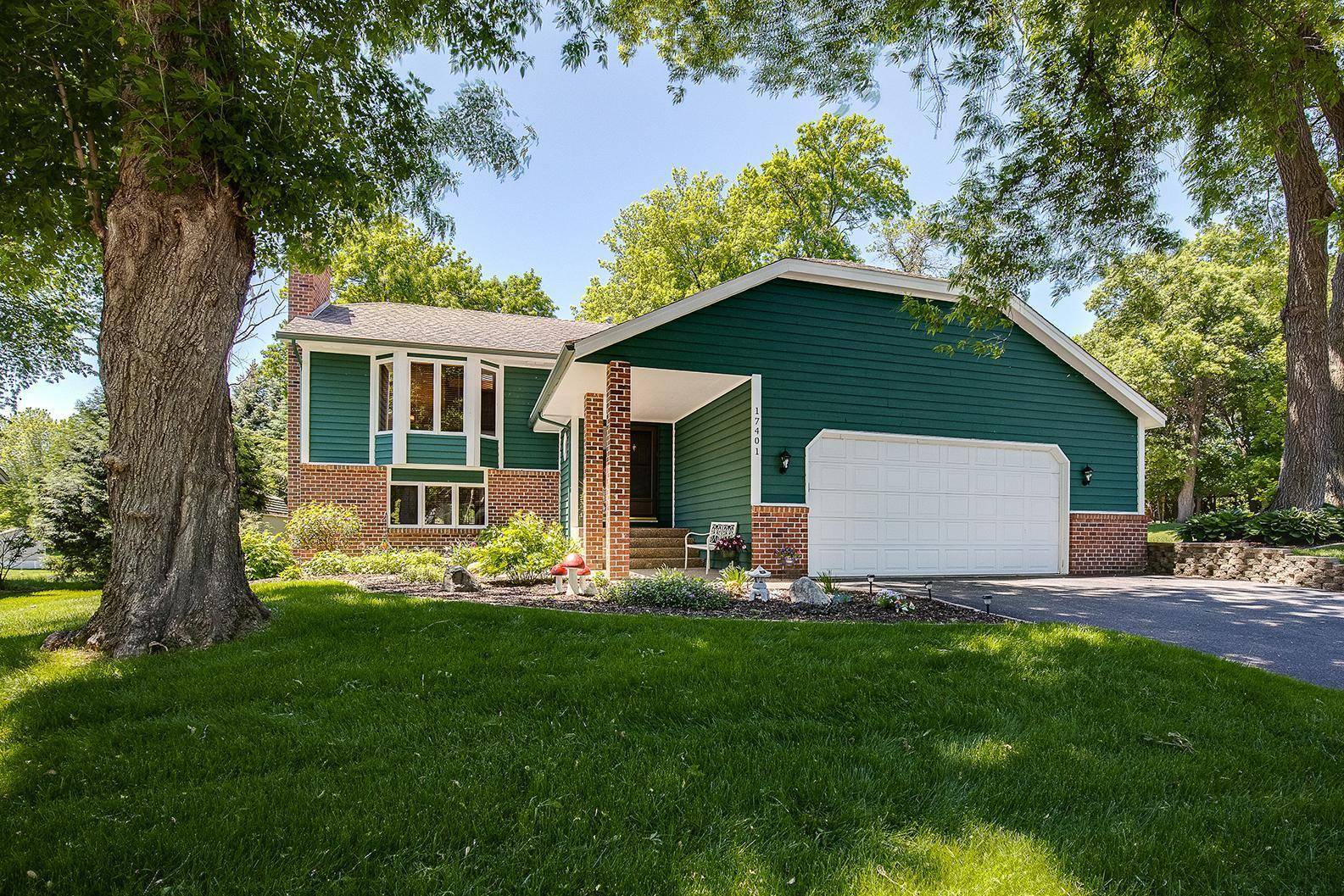 Lakeville, MN 55044,17401 Hayes AVE