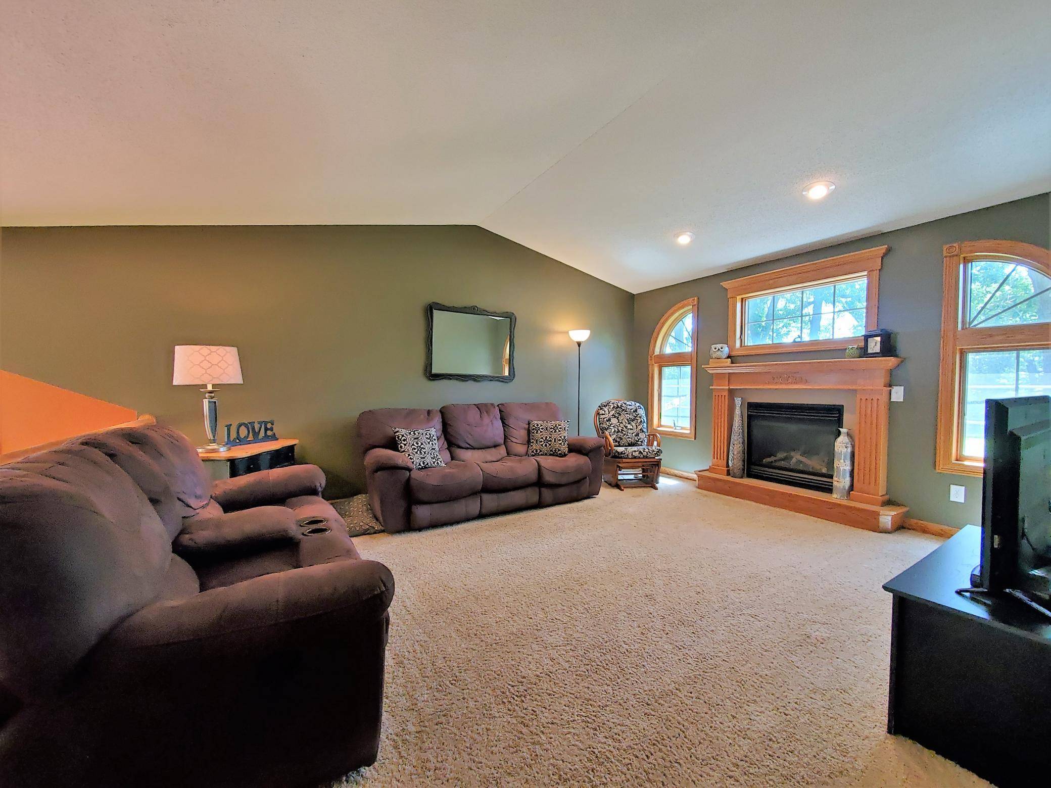 Saint Cloud, MN 56304,1906 Maple LN