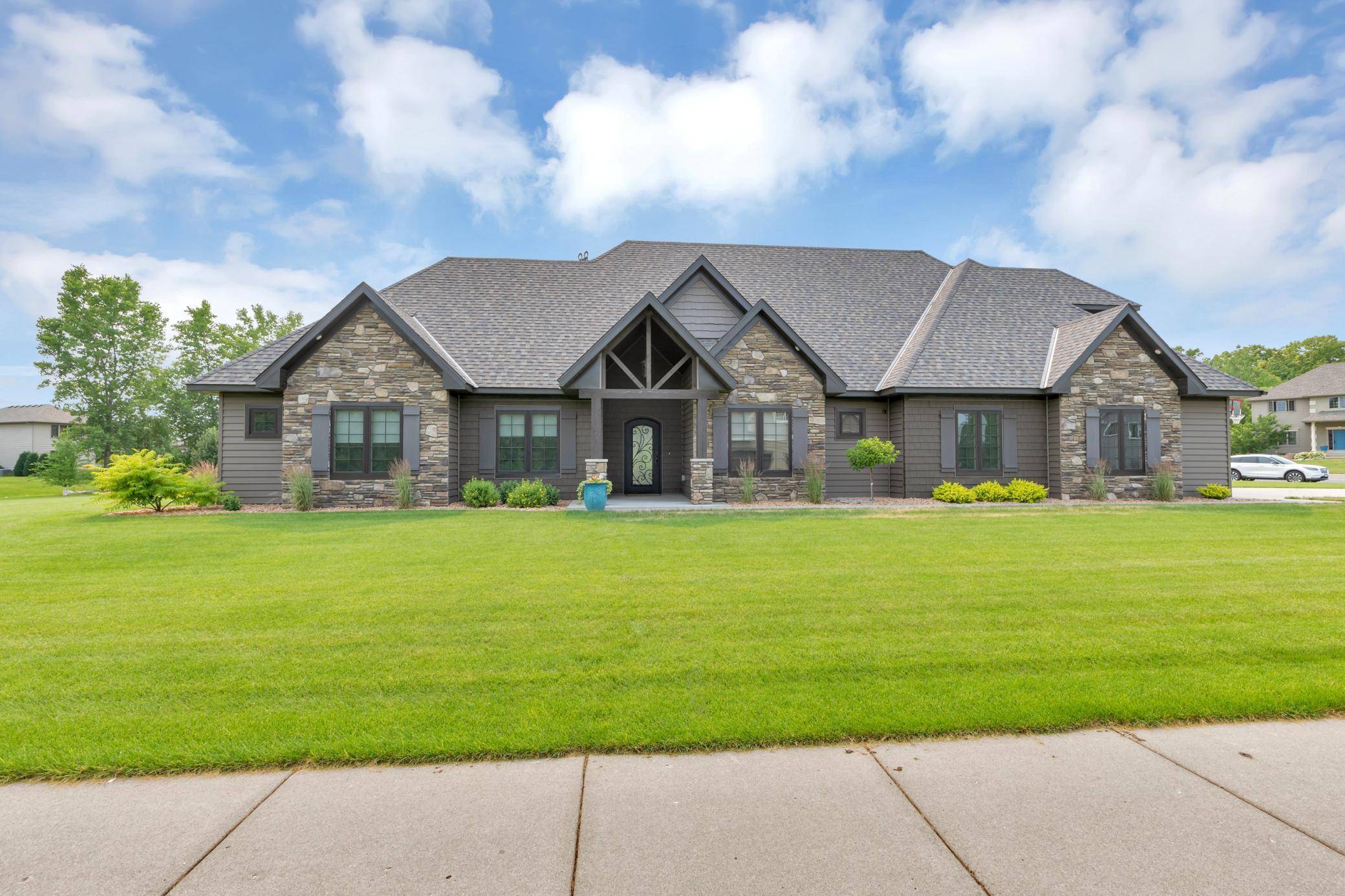 Sartell, MN 56377,1401 Antler Creek CT