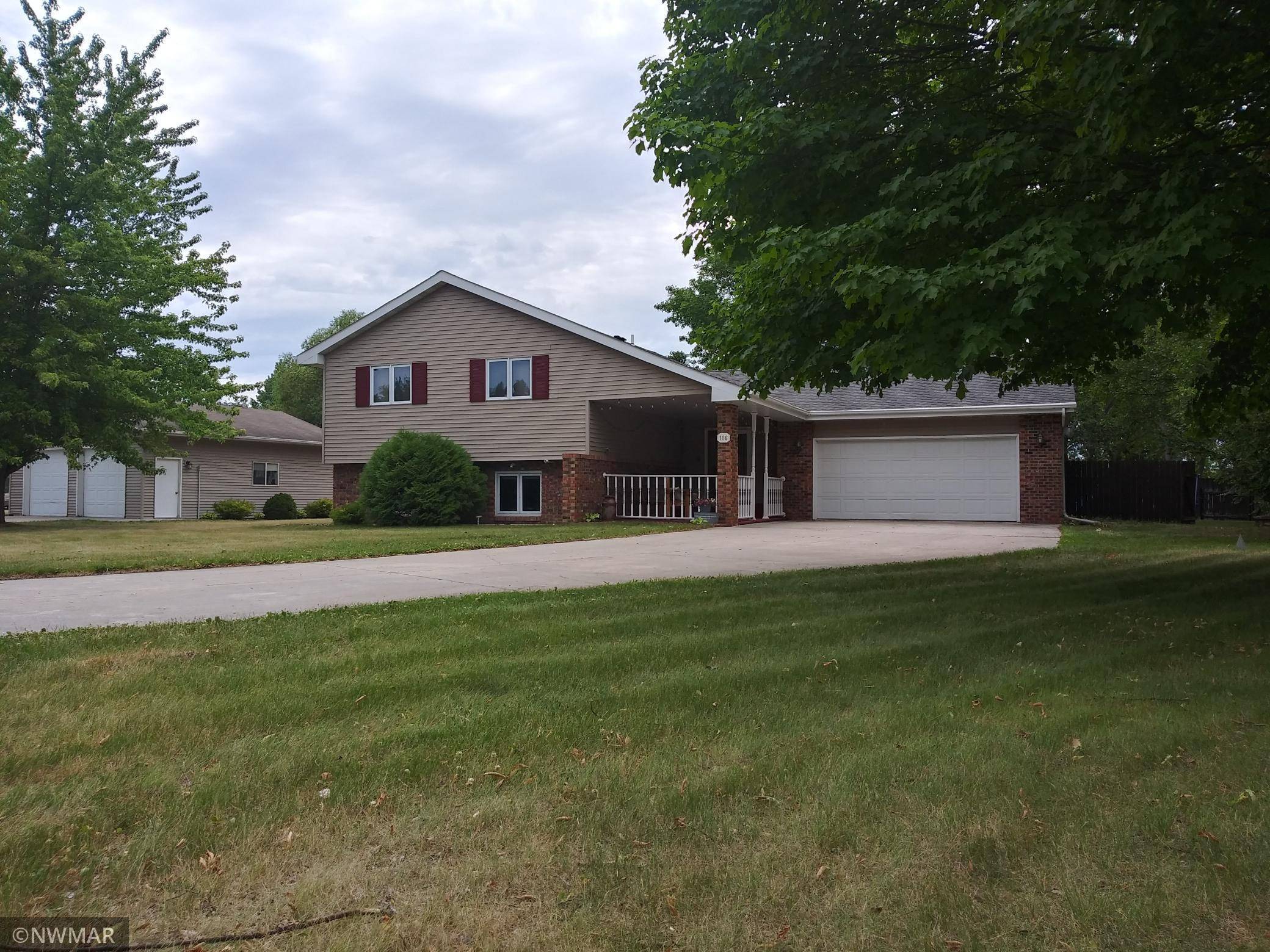 Thief River Falls, MN 56701,116 Appletree CT