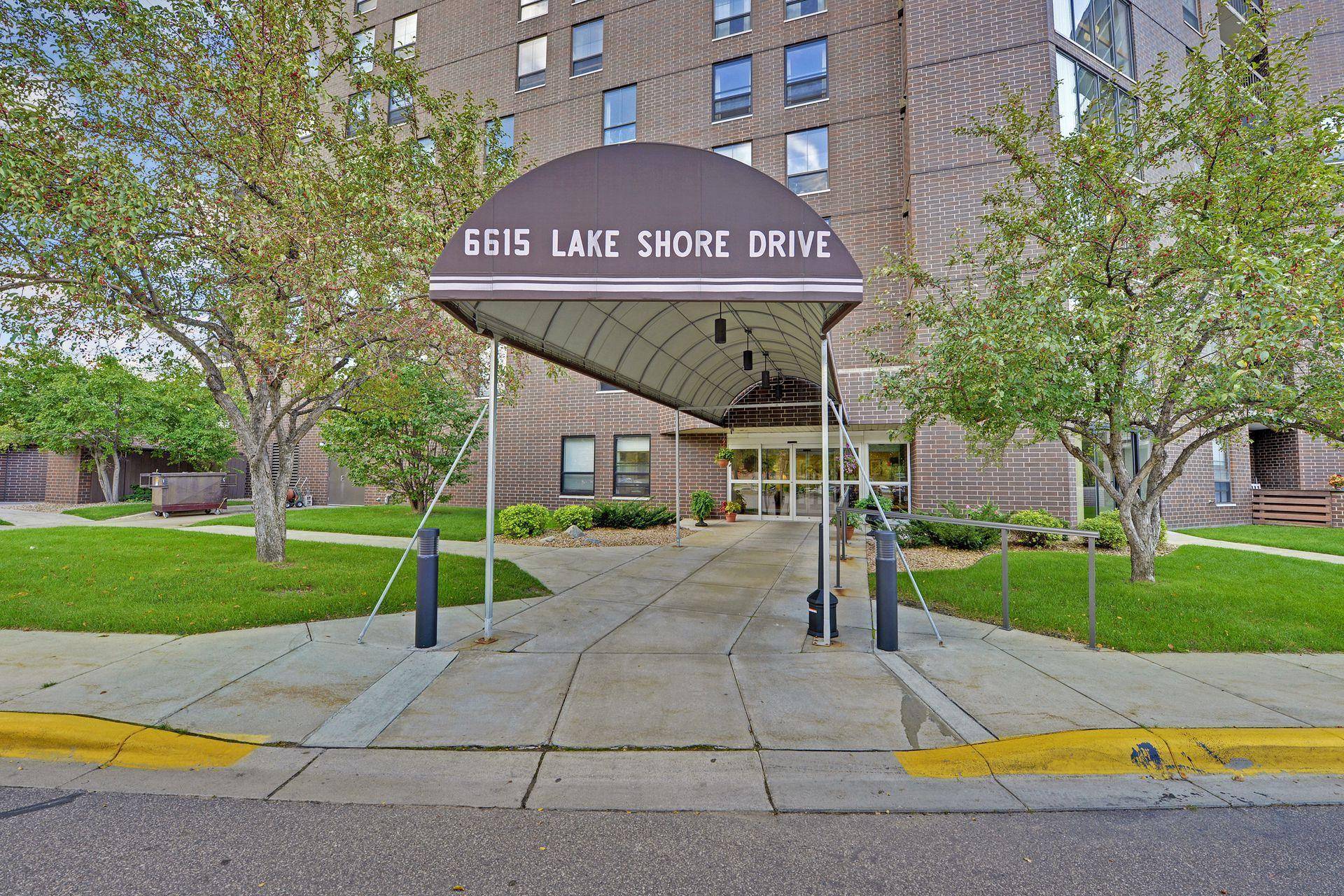 Richfield, MN 55423,6615 Lake Shore DR S #403