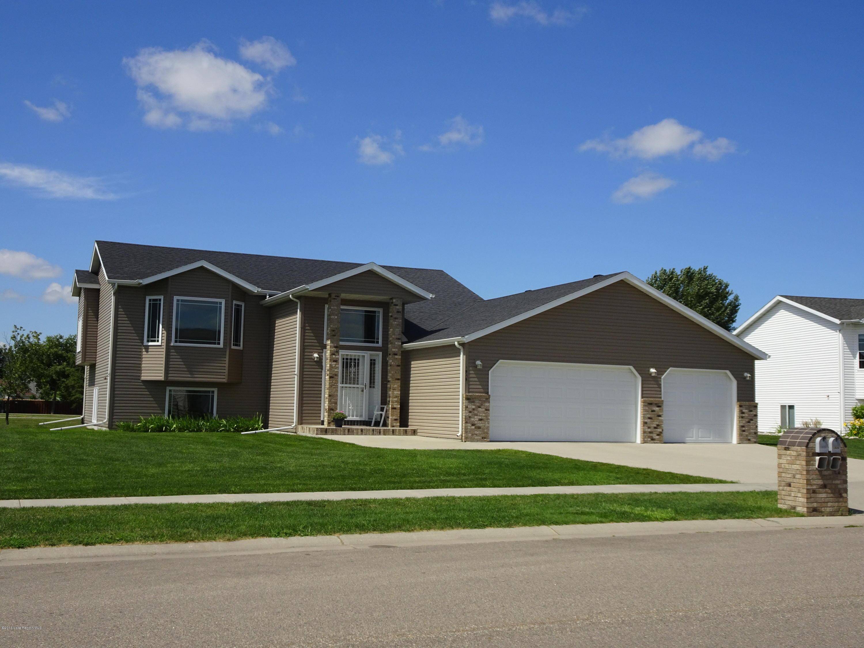 Moorhead, MN 56560,1935 35th ST S