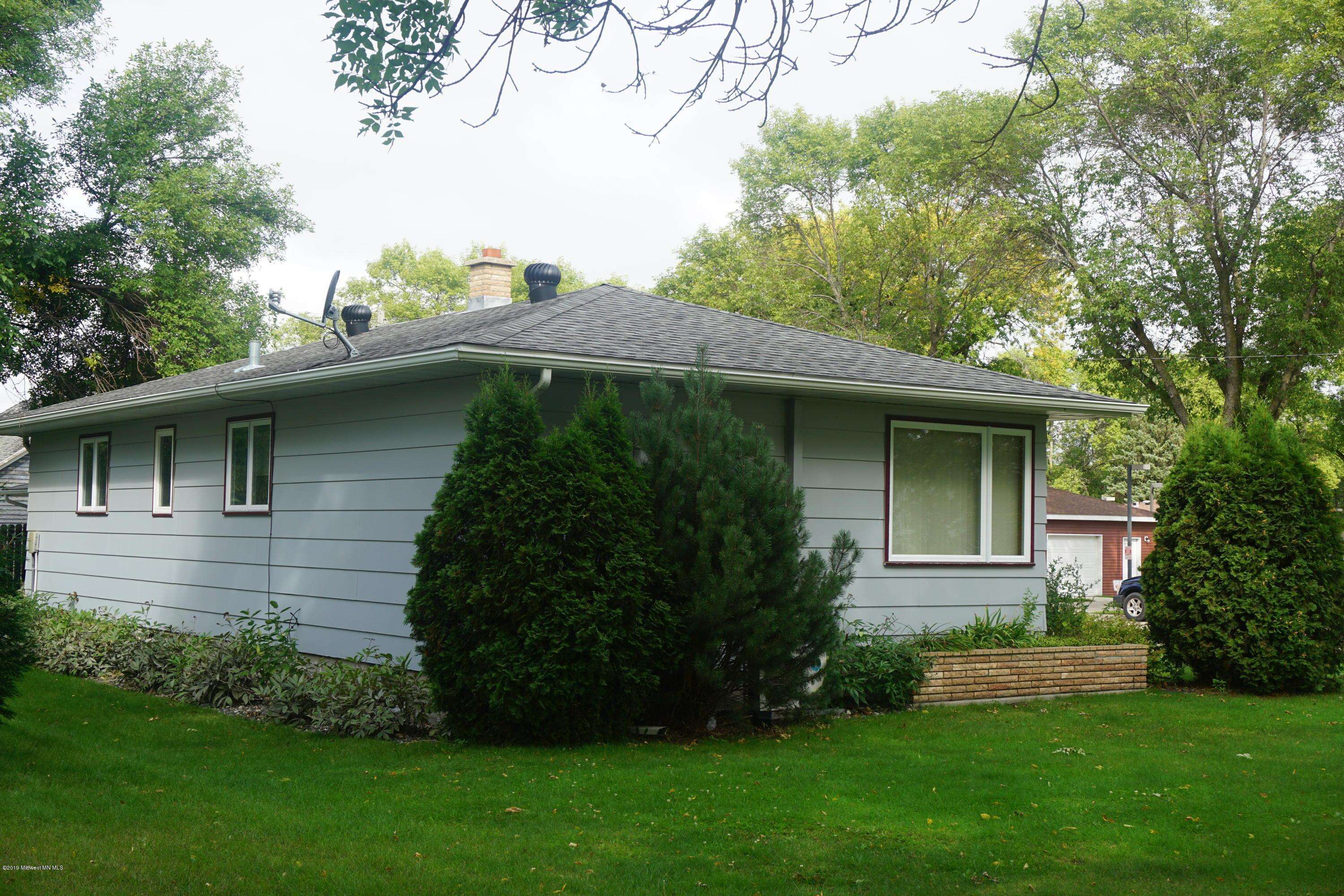 Barnesville, MN 56514,504 2nd AVE NE