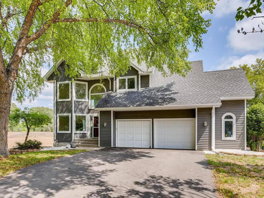 North Saint Paul, MN 55109,2220 Pondview CT