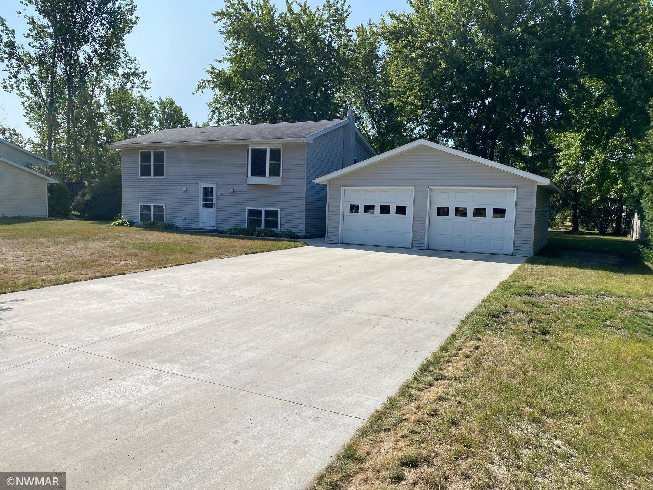 Thief River Falls, MN 56701,410 Hickory RD