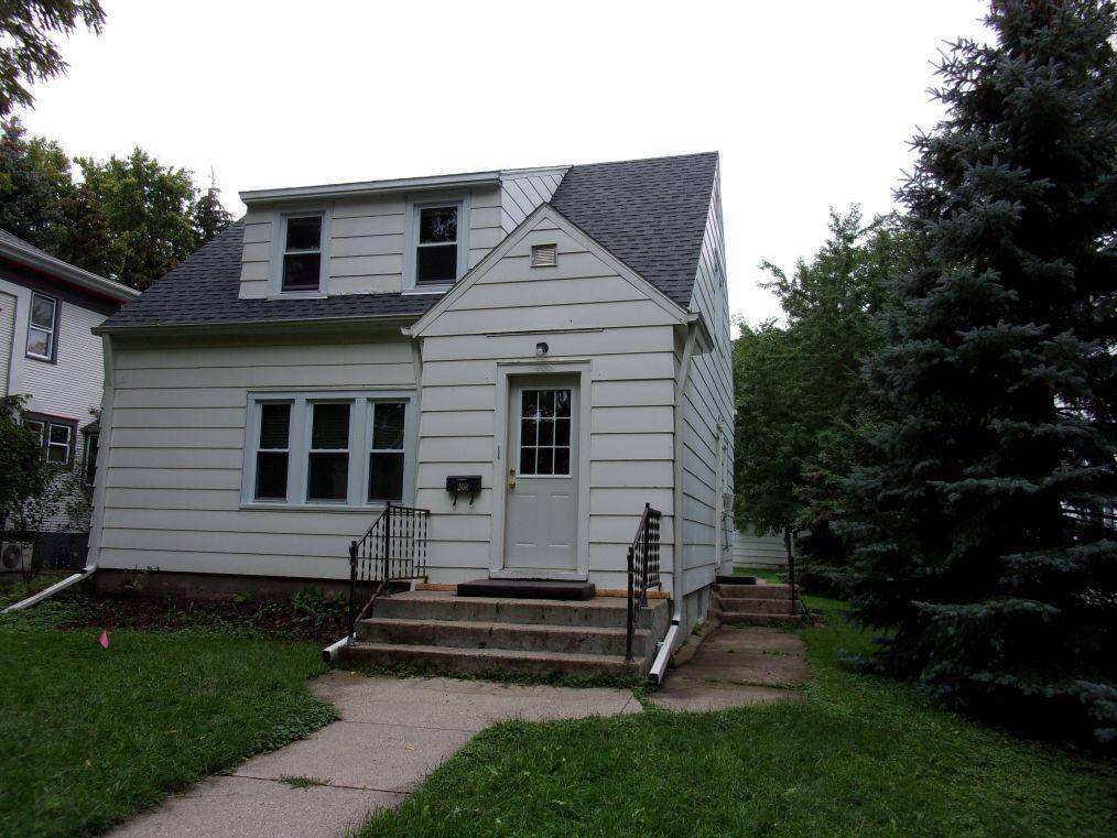 Morris, MN 56267,208 E 6th ST