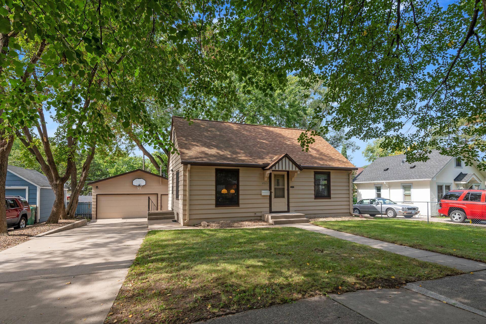 Robbinsdale, MN 55422,4165 Zane AVE N