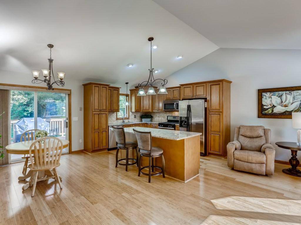 Chaska, MN 55318,2142 Trumble CT