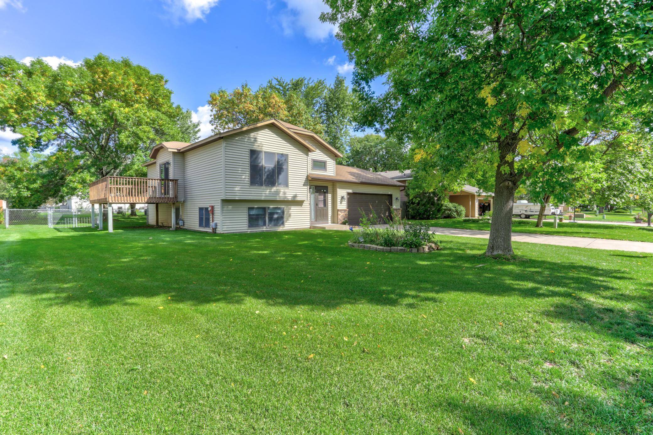 Champlin, MN 55316,6206 114th PL N