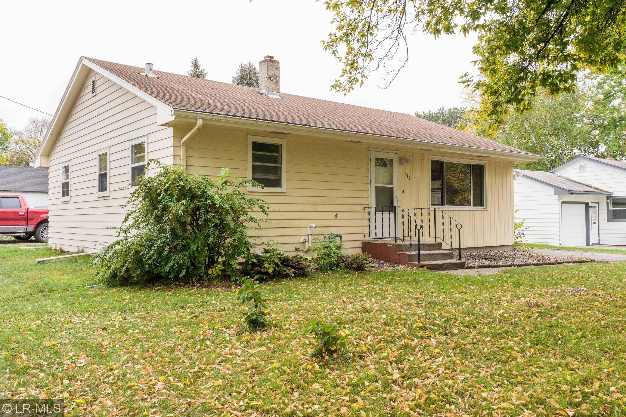 Fergus Falls, MN 56537,915 S Calvin ST