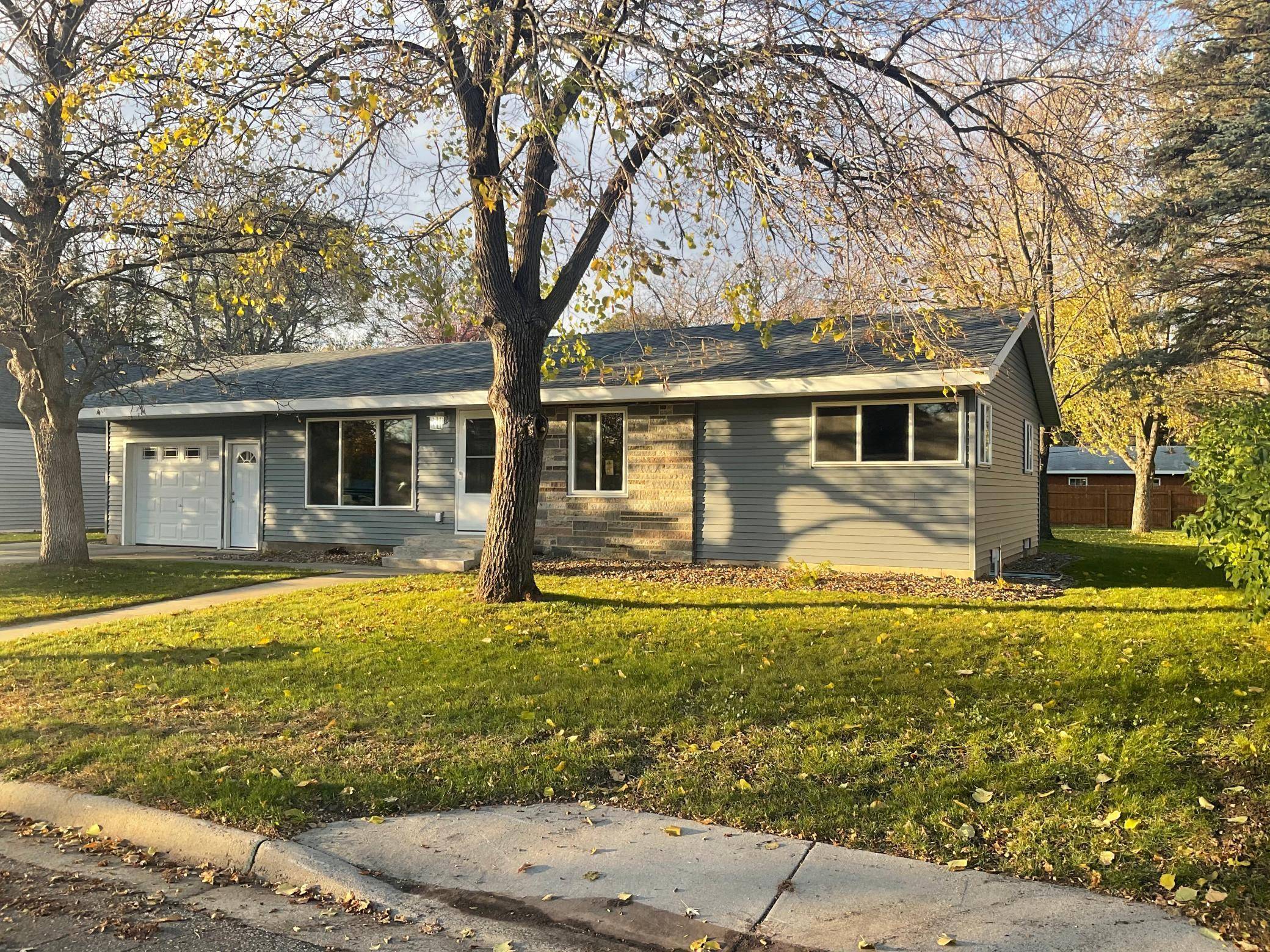 Saint Cloud, MN 56301,709 22nd ST S