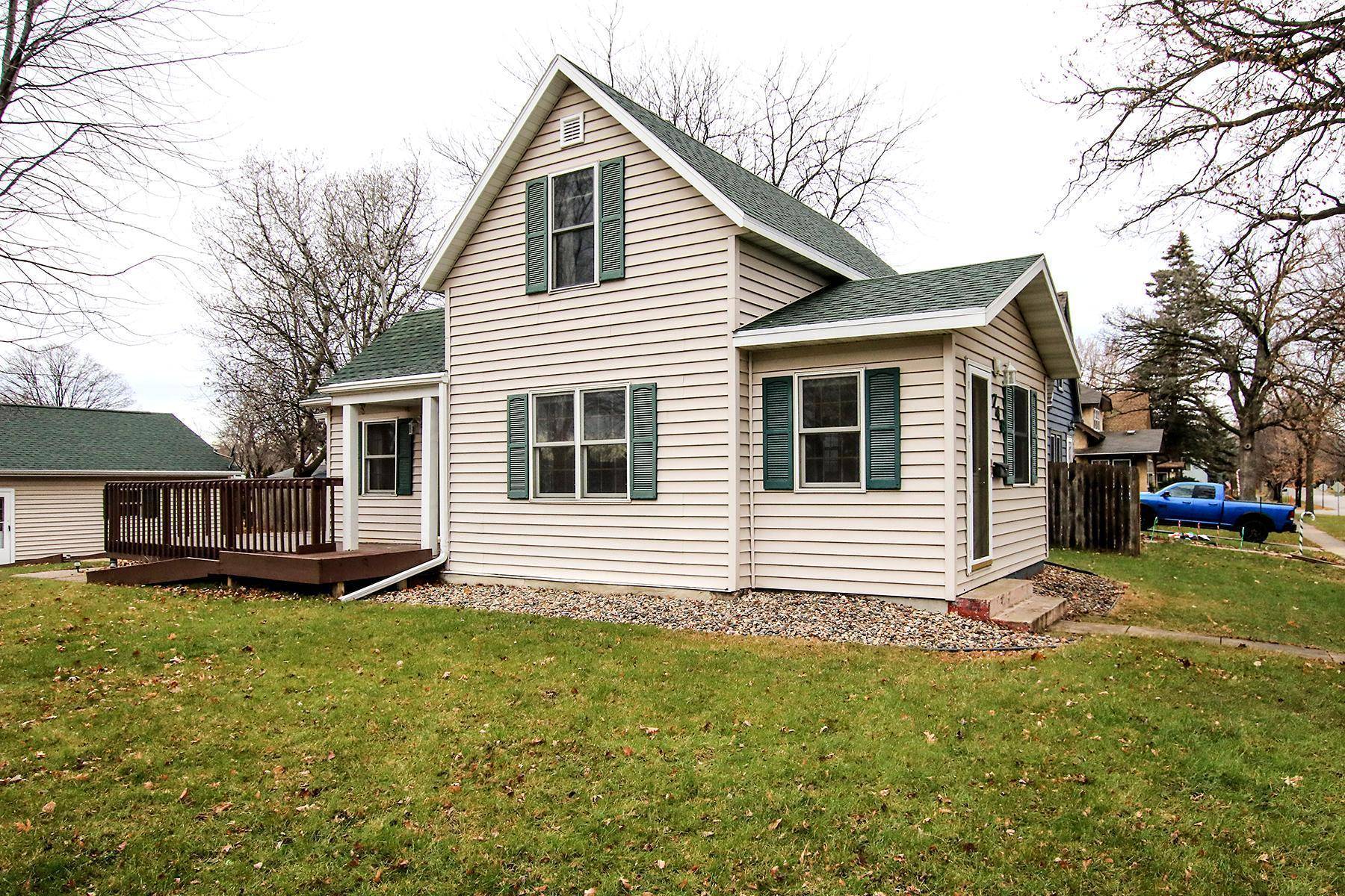 Hutchinson, MN 55350,746 Franklin ST SW