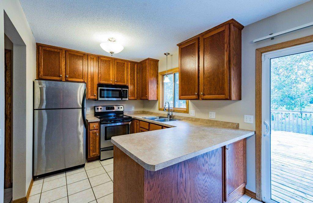 Brooklyn Park, MN 55444,1601 Meadowwood DR