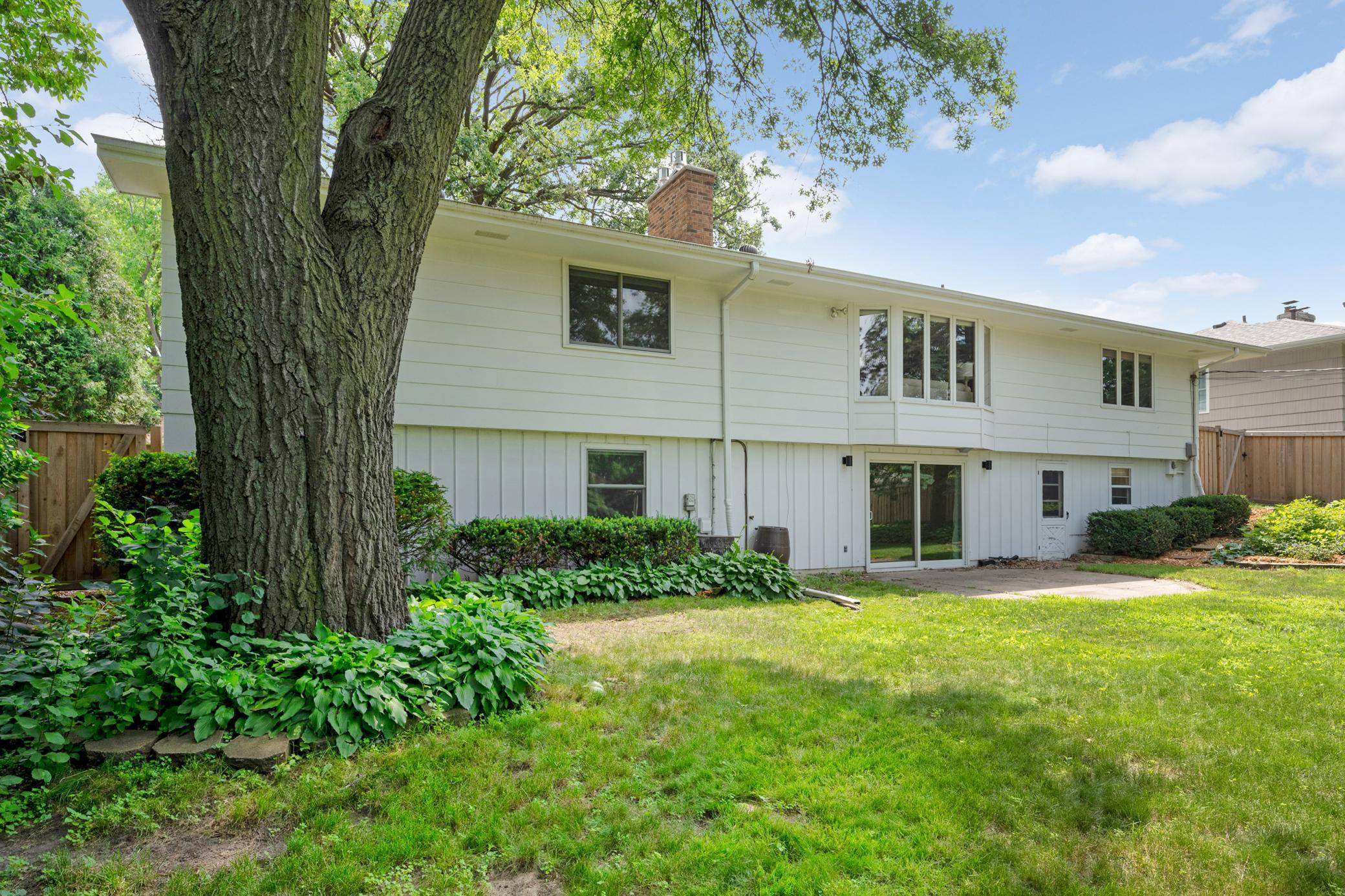 Edina, MN 55424,4708 W 60th ST