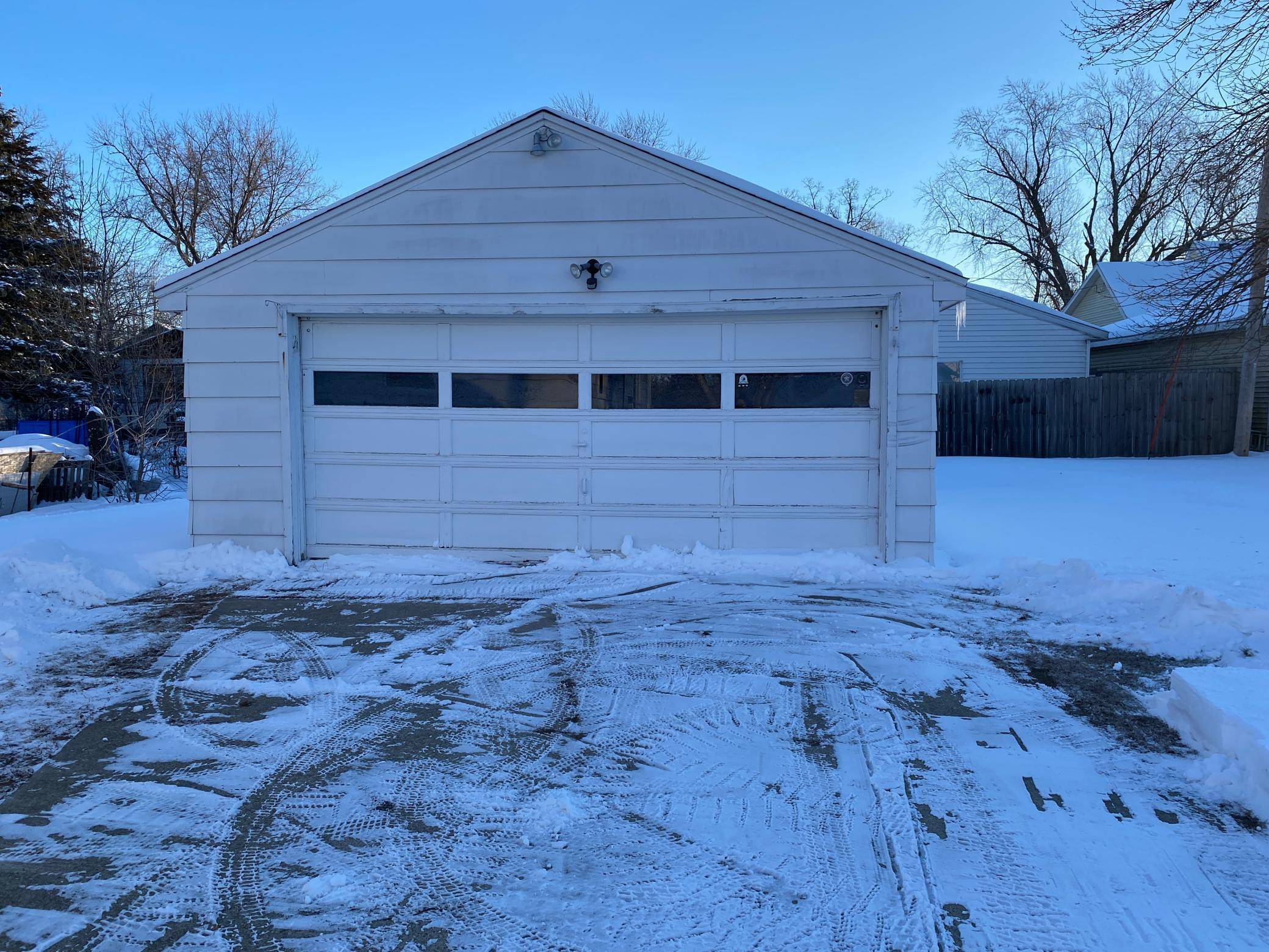 Albert Lea, MN 56007,113 S 7th AVE