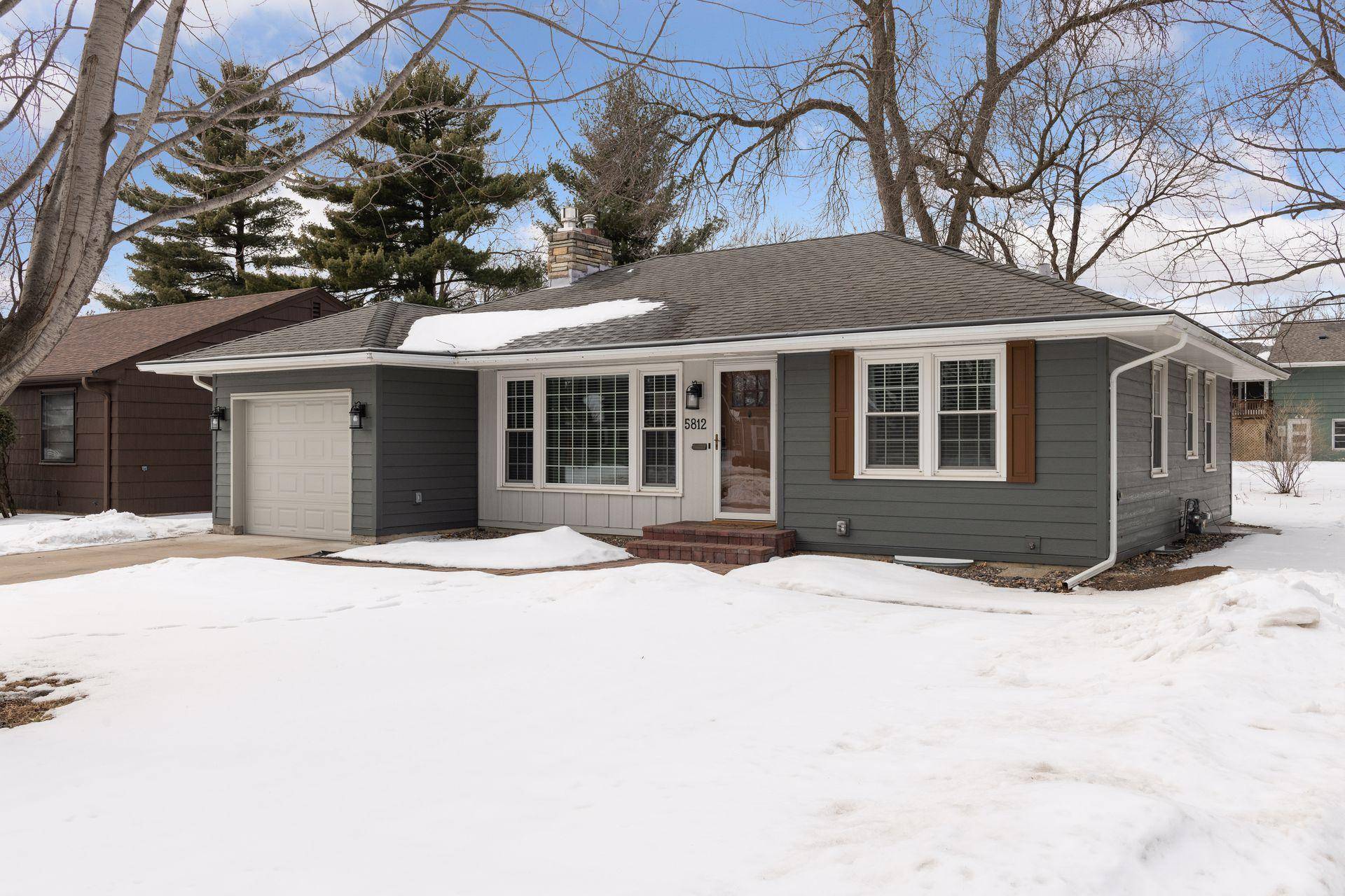 Edina, MN 55410,5812 Beard AVE S