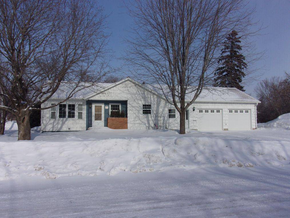 Morris, MN 56267,7 Meadow LN