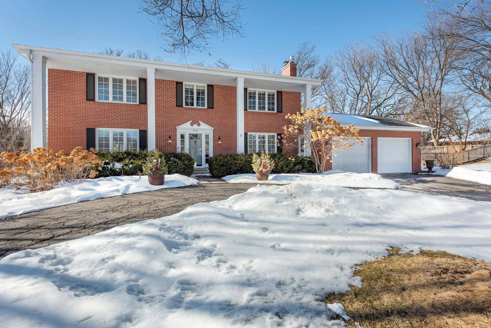 Edina, MN 55439,7412 Hyde Park CIR