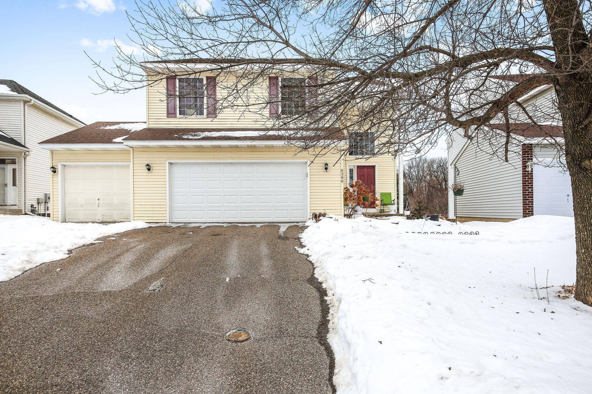 Woodbury, MN 55125,8398 Savanna Oaks LN