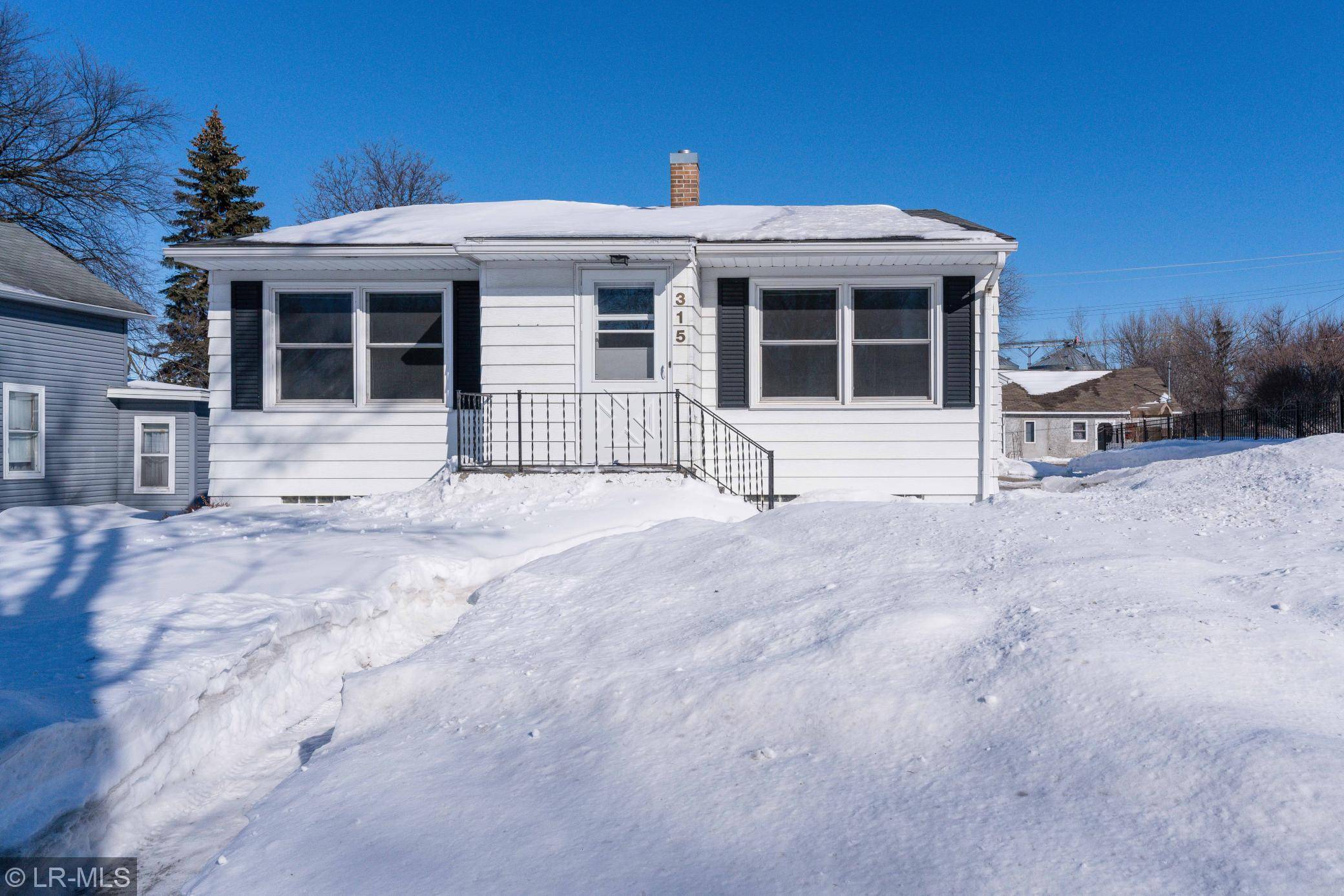 Fergus Falls, MN 56537,315 E Vernon AVE