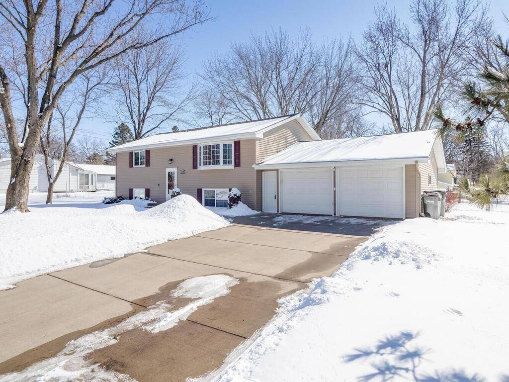 Mounds View, MN 55112,5178 Longview DR