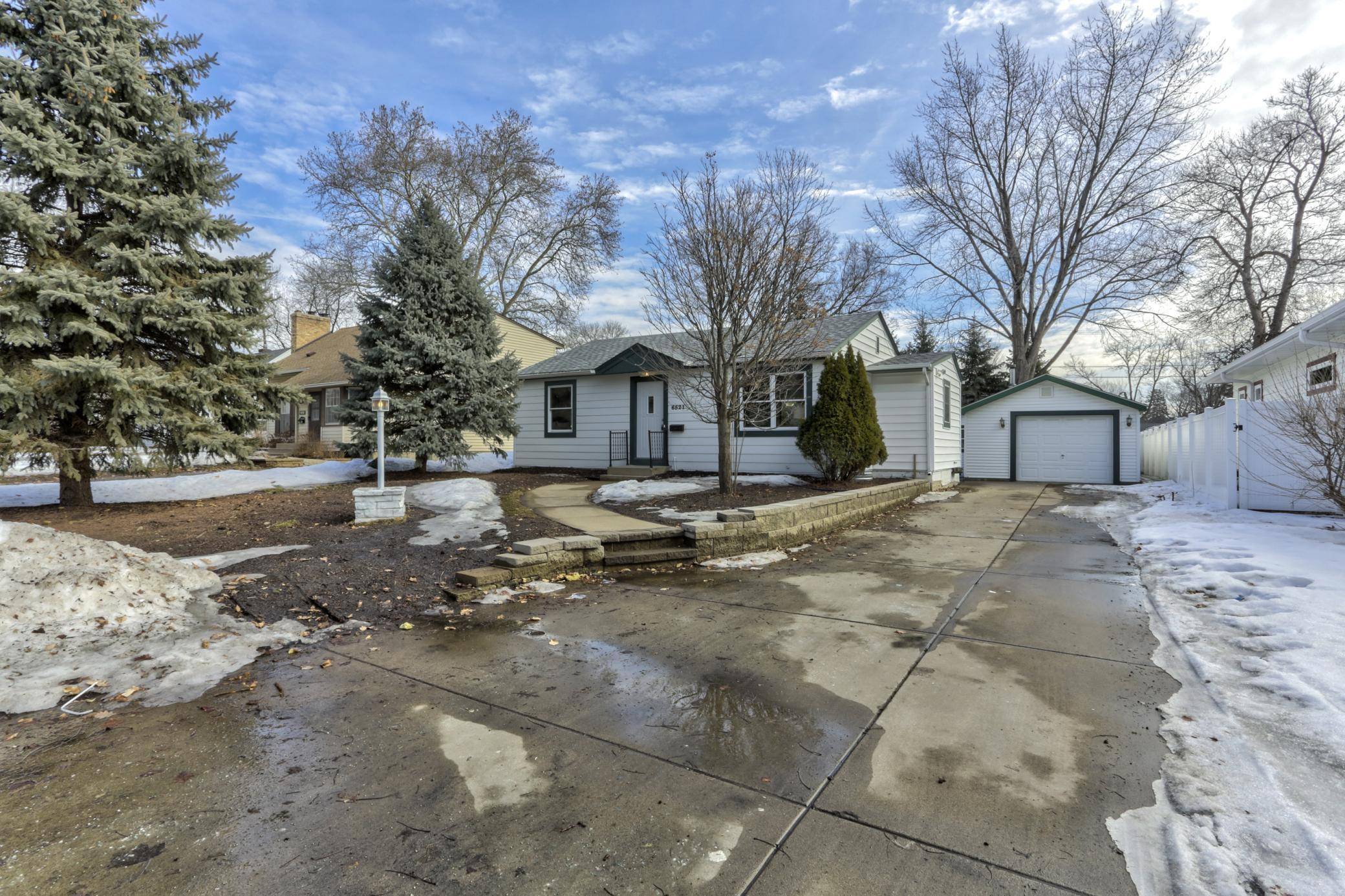 Richfield, MN 55423,6521 James AVE S