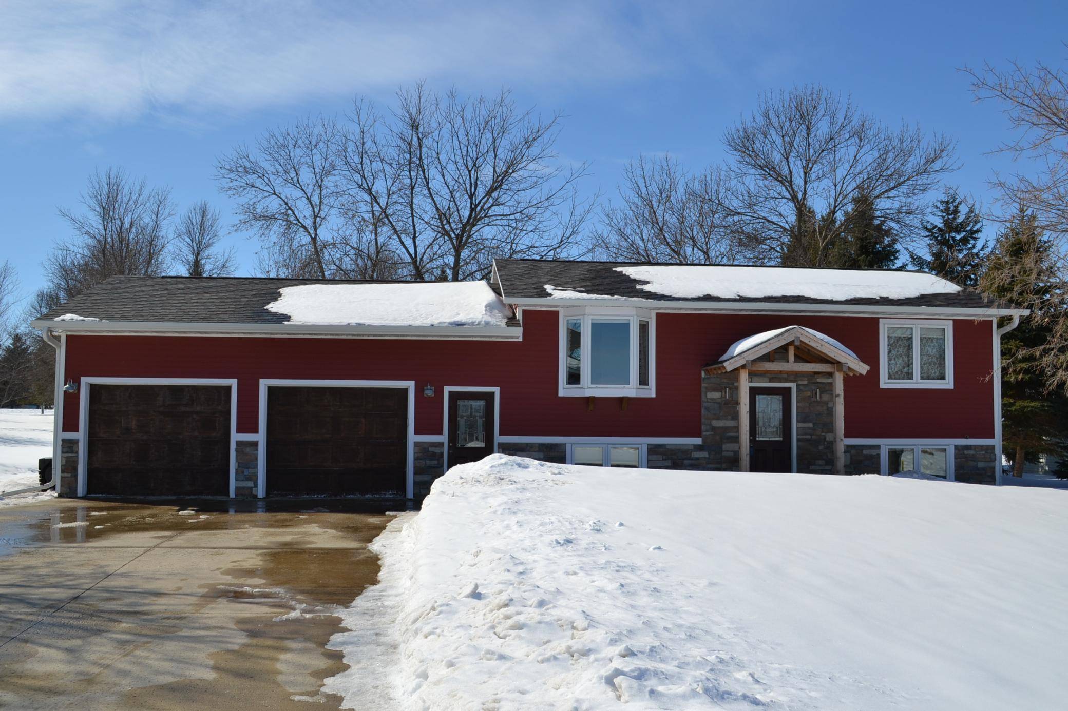 Alexandria, MN 56308,1312 Moorstone DR NE