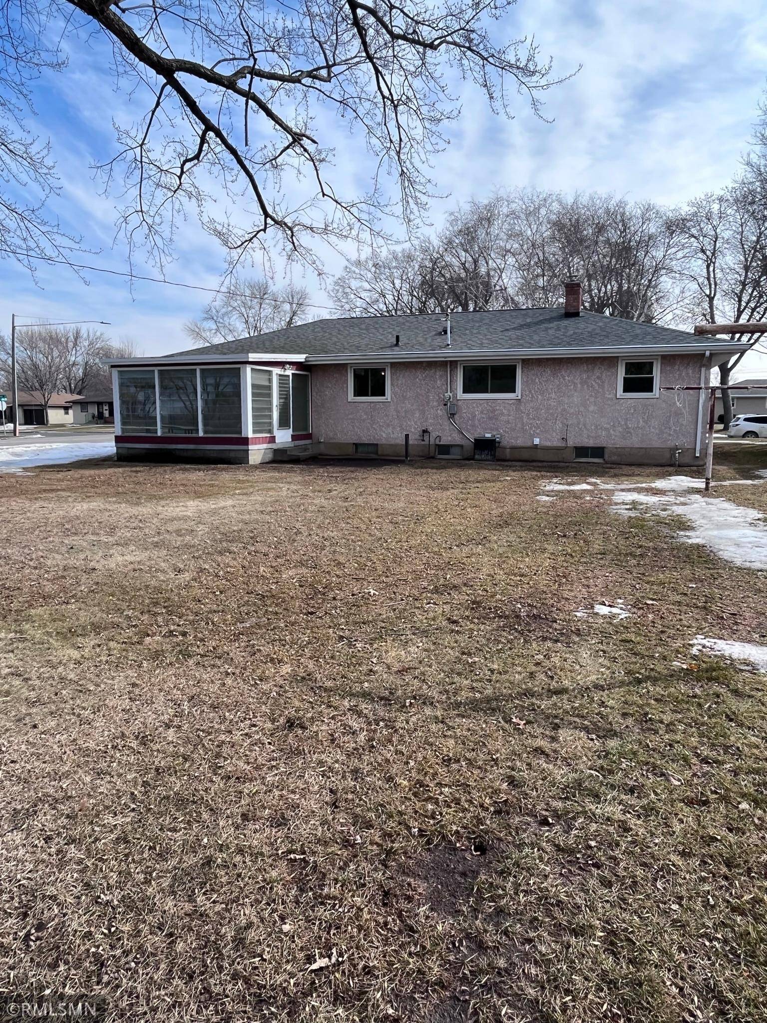 Shakopee, MN 55379,1006 Atwood ST S