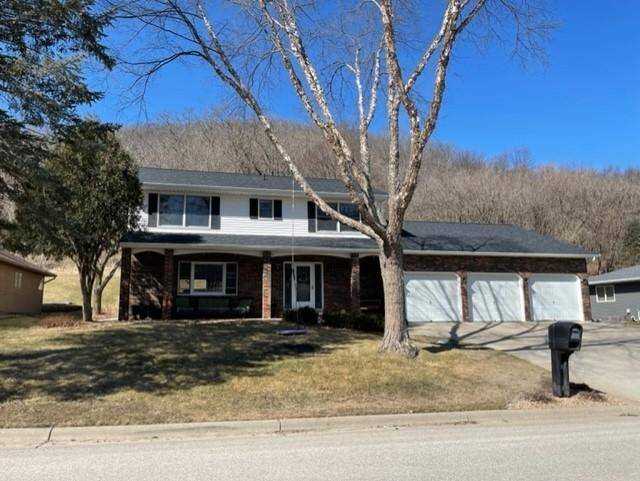 Winona, MN 55987,237 Oak Leaf DR