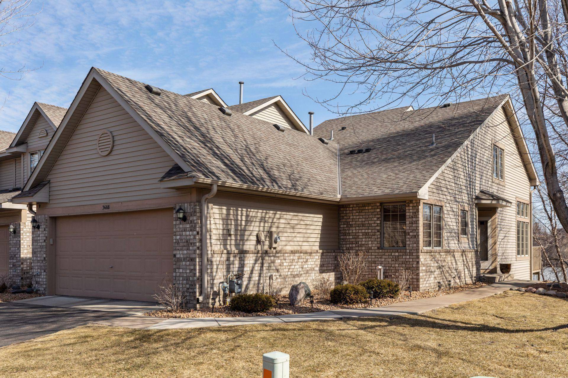 Eagan, MN 55122,3688 Pond View PT
