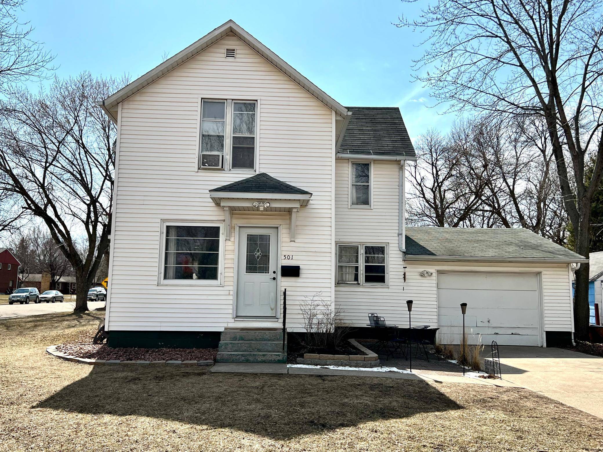 Marshall, MN 56258,501 N Elm ST