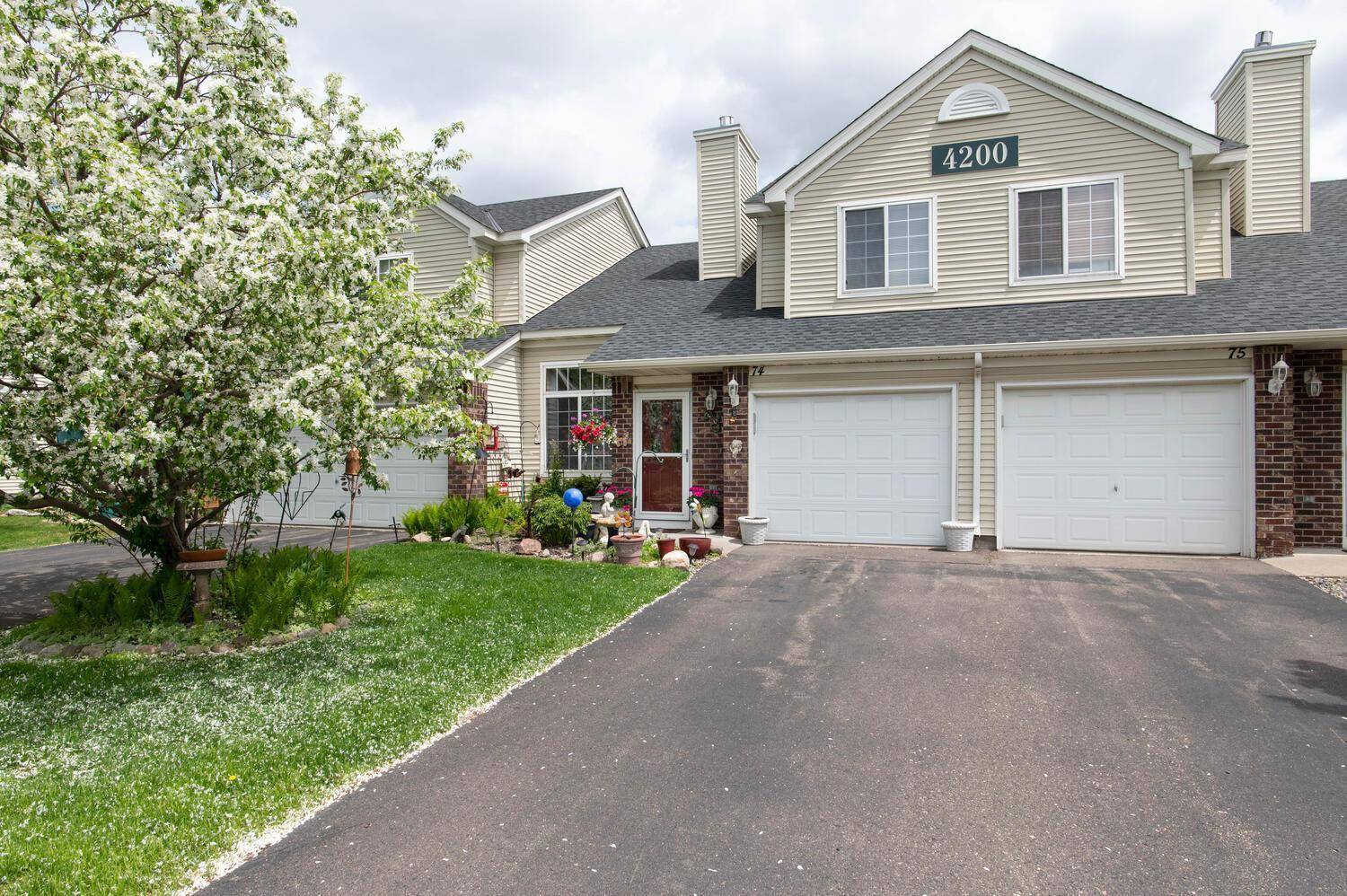 Plymouth, MN 55446,4200 Merrimac LN N #74