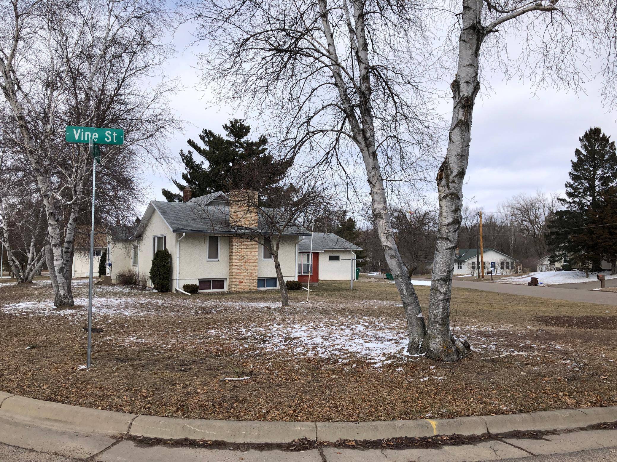 Brainerd, MN 56401,1117 Broadway ST