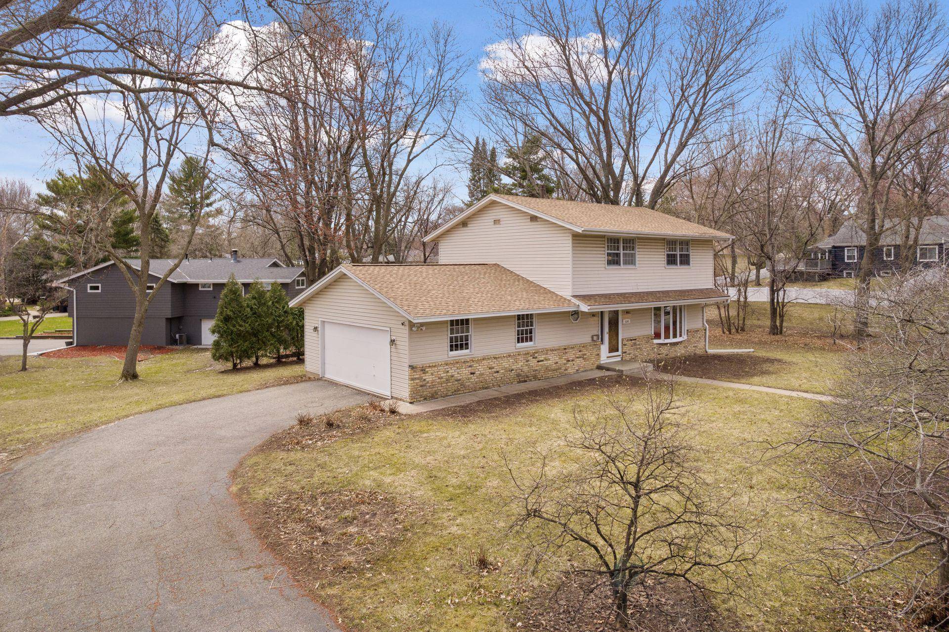 Edina, MN 55343,6301 Belmore LN