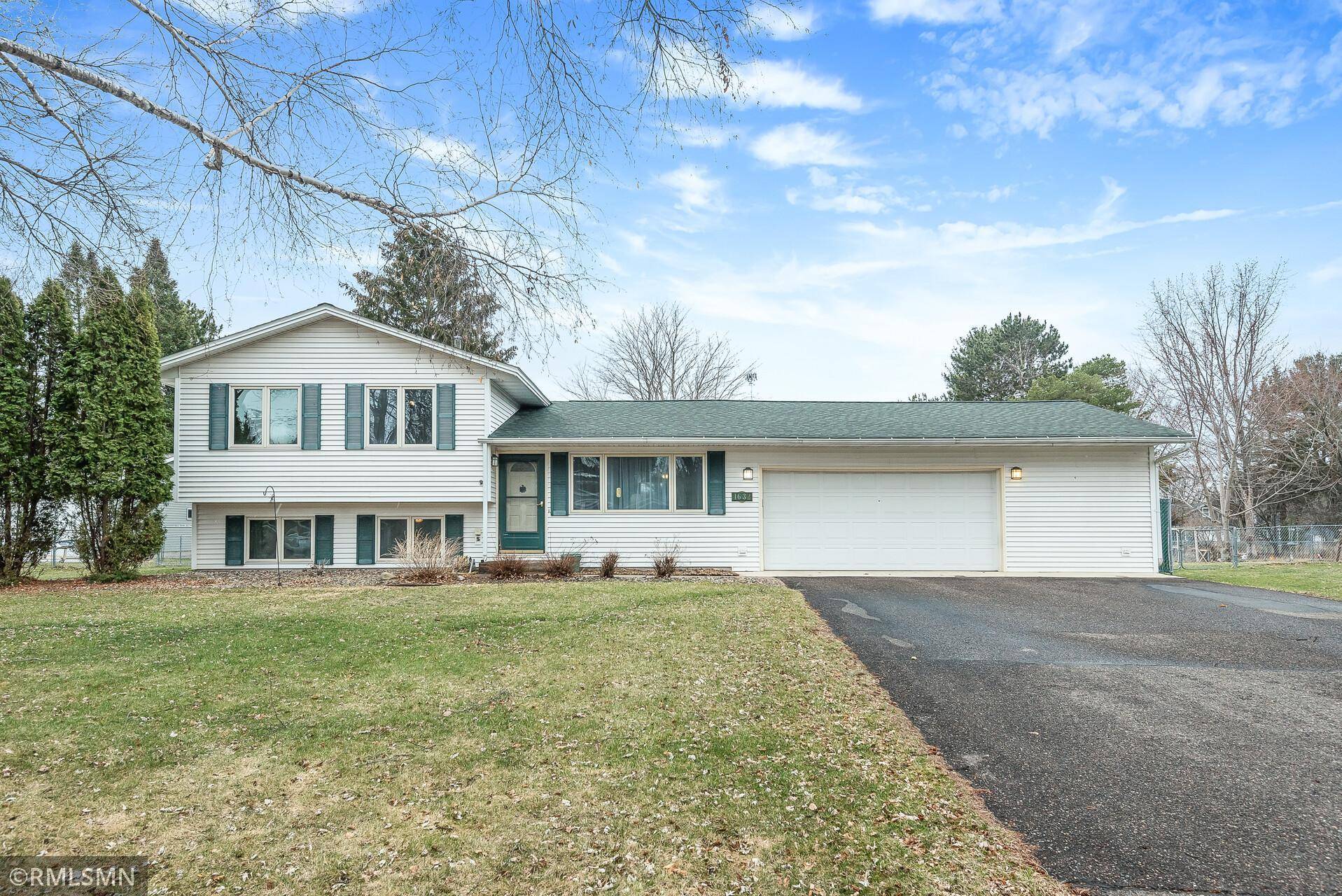 White Bear Twp, MN 55110,1632 Garden LN