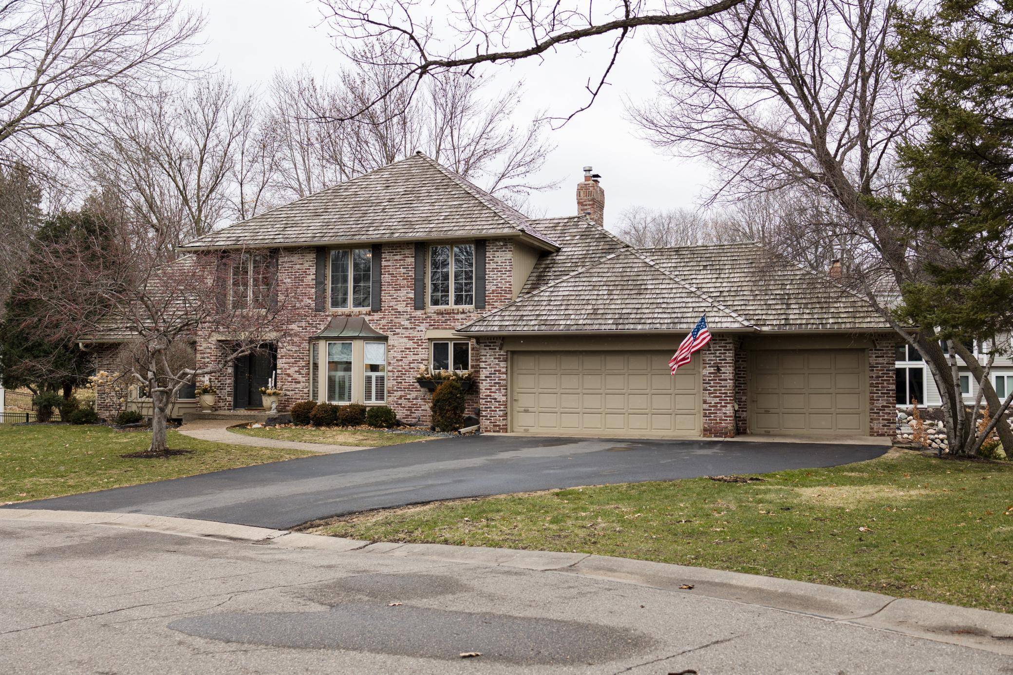 Edina, MN 55436,5210 Larada LN