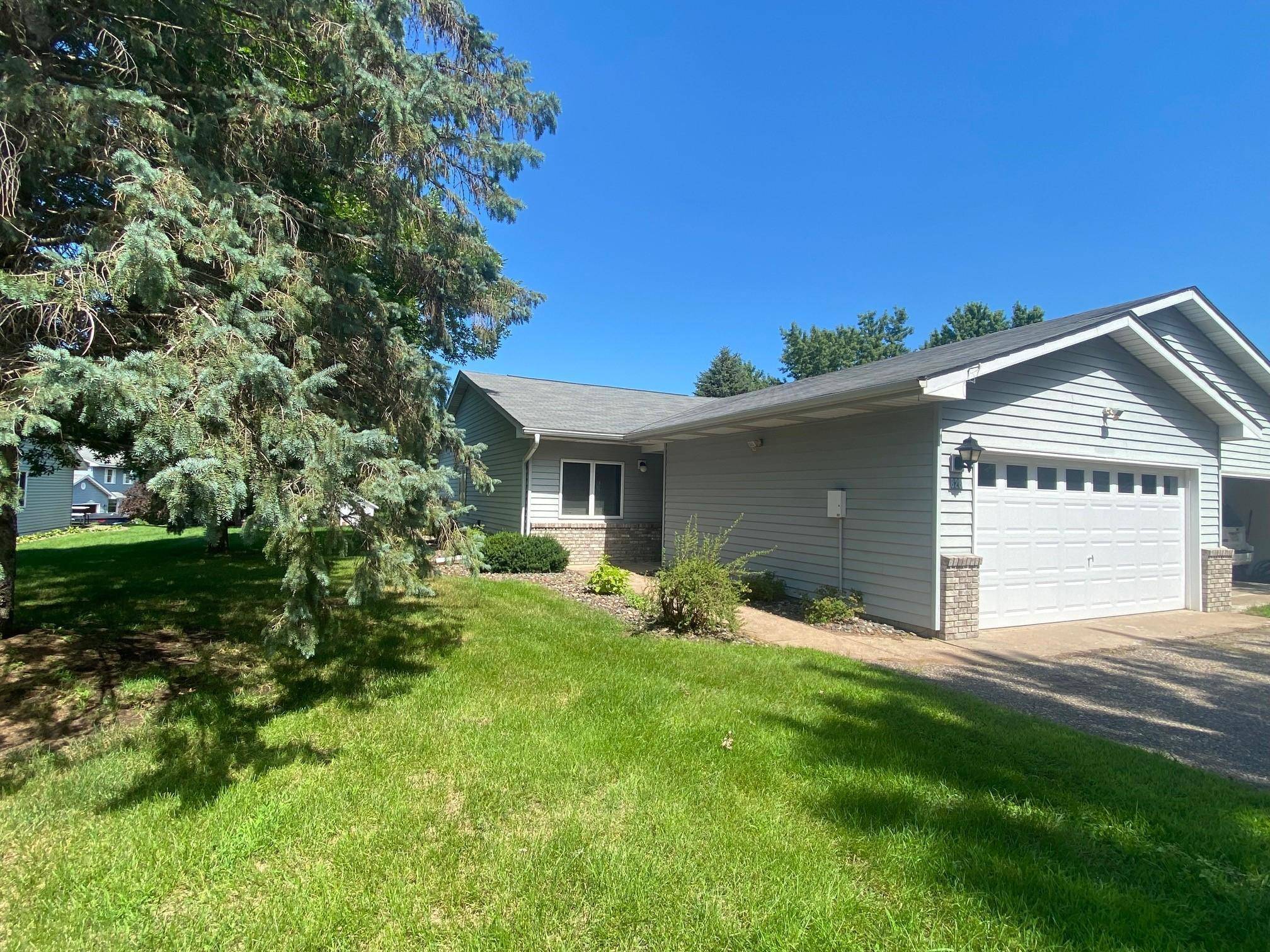 Osceola, WI 54020,828 Oak CT